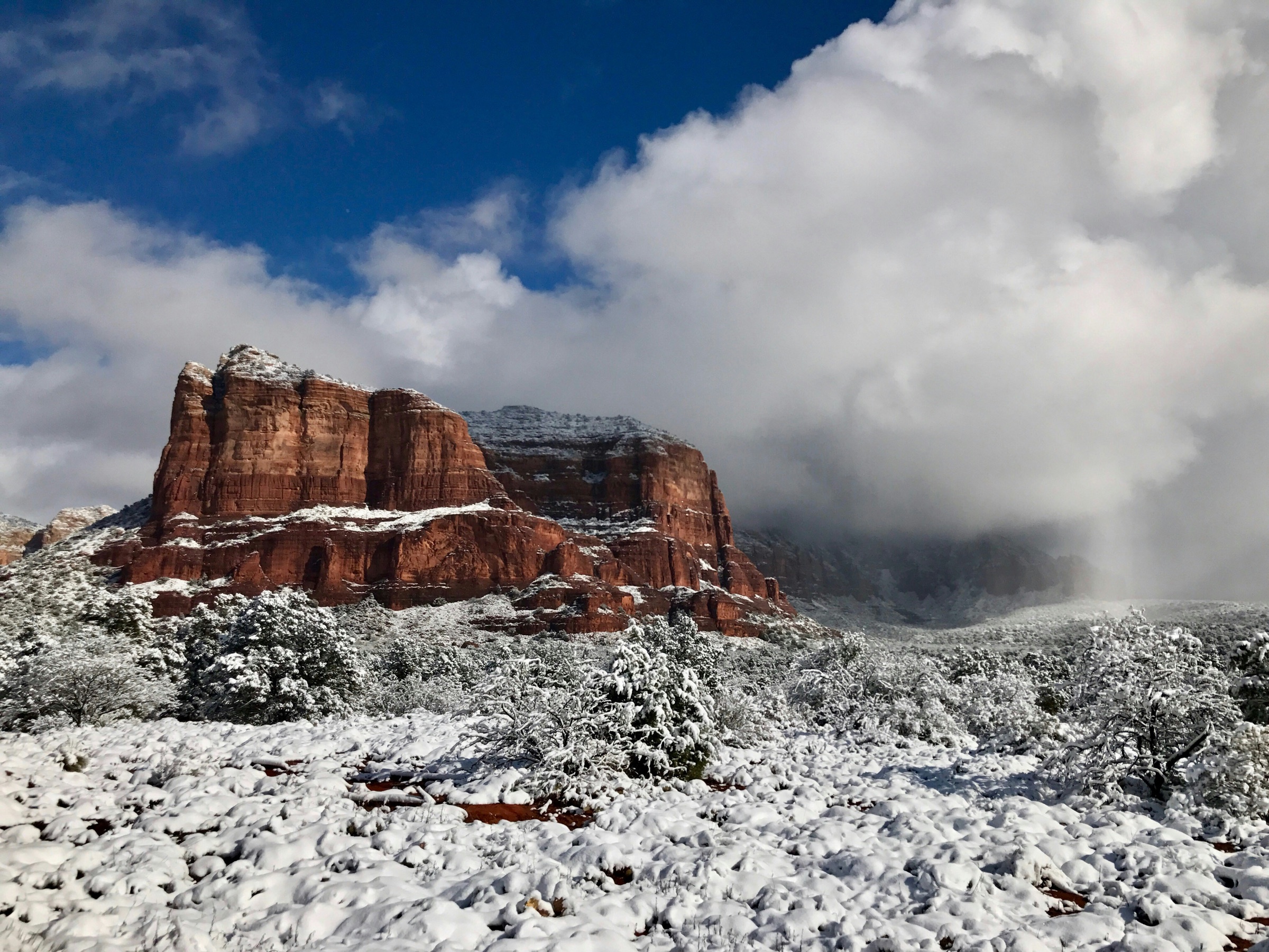 A light snowfall on the red rocks of Sedona
